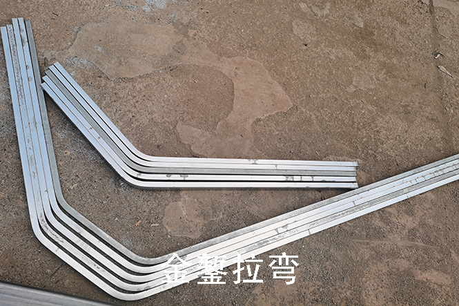 觀光車龍骨拉彎(內(nèi)頁(yè)3) 觀光車龍骨拉彎(內(nèi)頁(yè)3)
