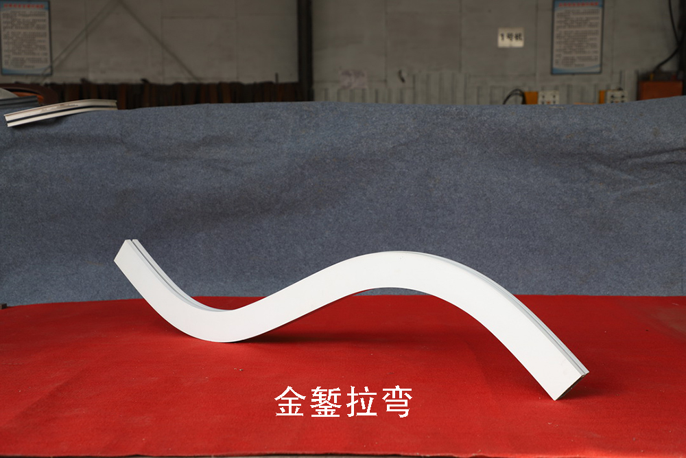 100x50鋁方通S型拉彎（外頁）