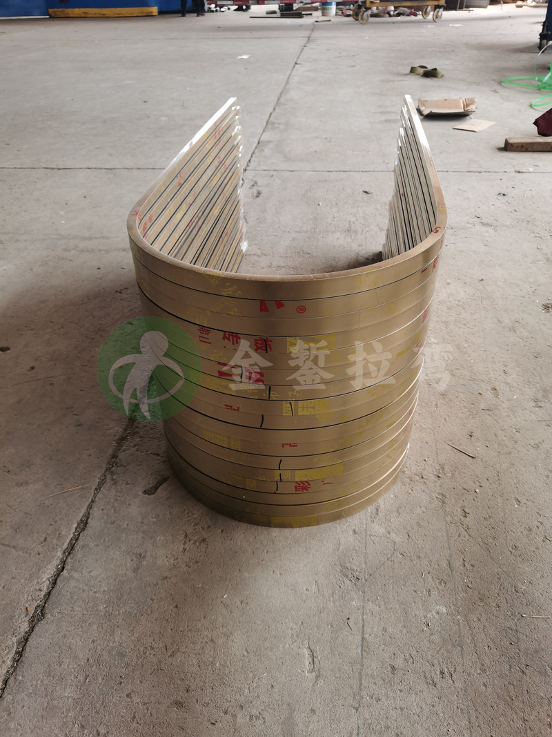 不銹鋼兩角圓弧拉彎